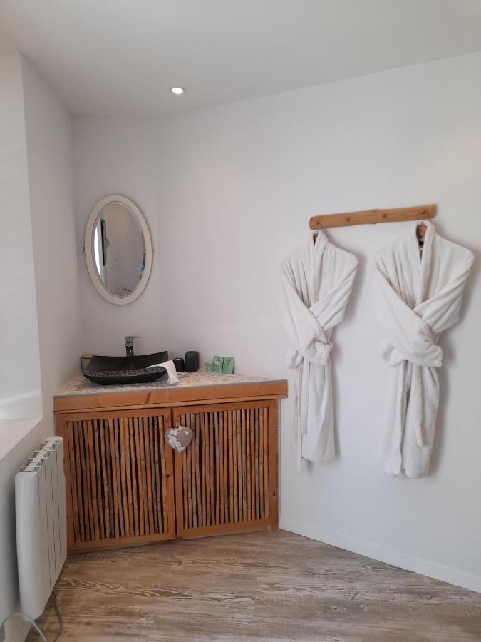 La Maisonnette Avec Et Piscine Holiday home