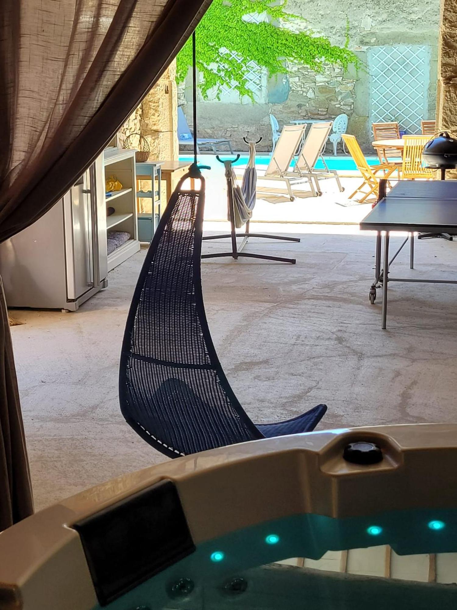 La Maisonnette Avec Et Piscine Holiday home